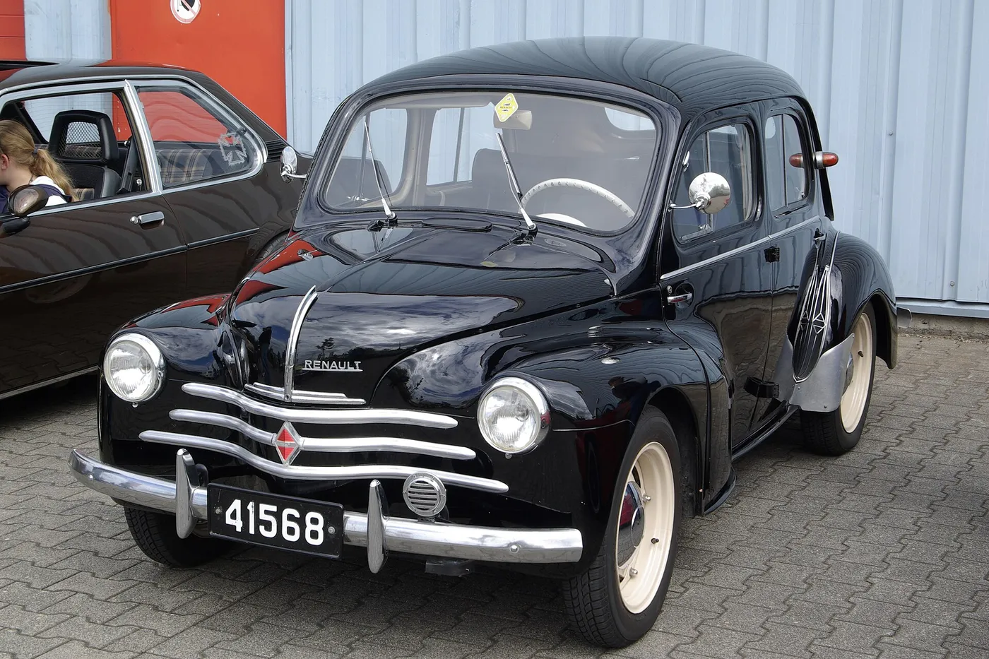 Renault 4CV — foto 3