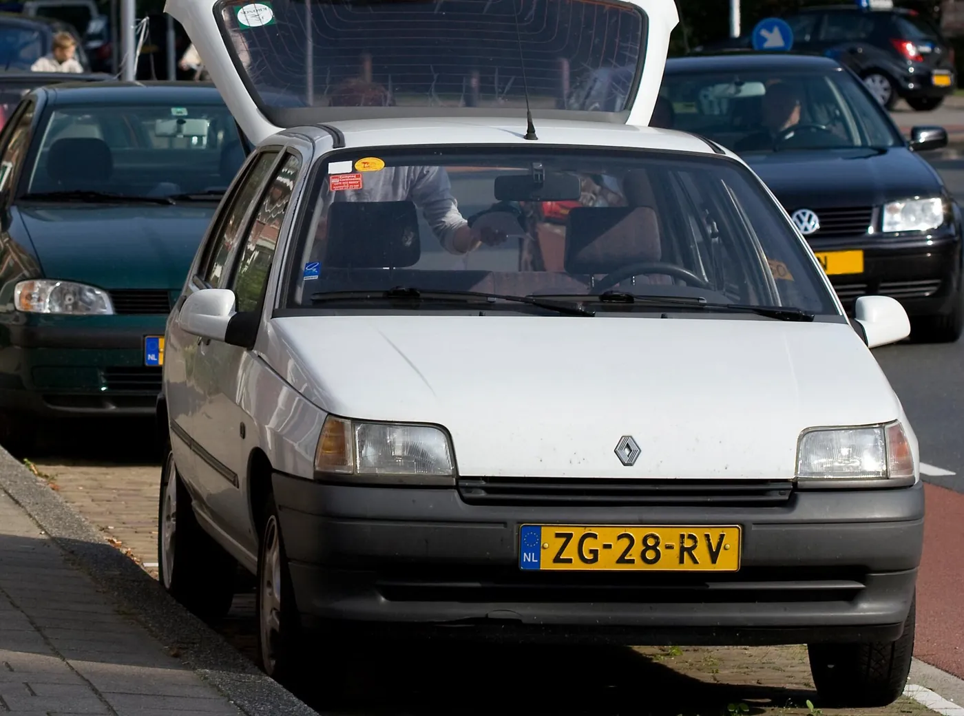 Renault Clio — foto 1
