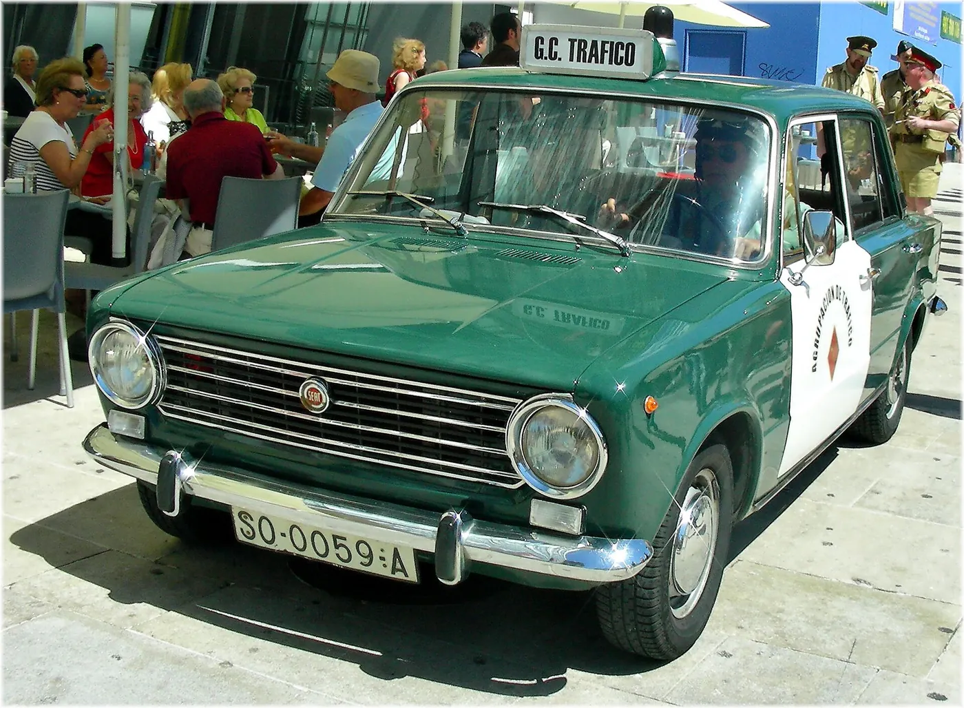 SEAT 132 — foto 1