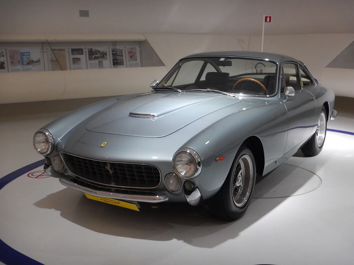 Ferrari 250 GT Lusso — foto 4