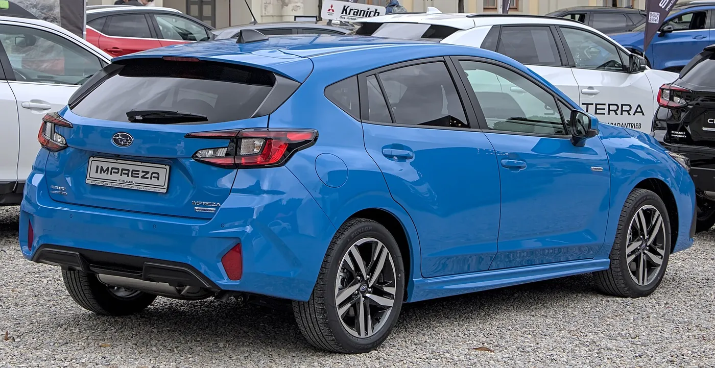 Subaru Impreza — foto 2