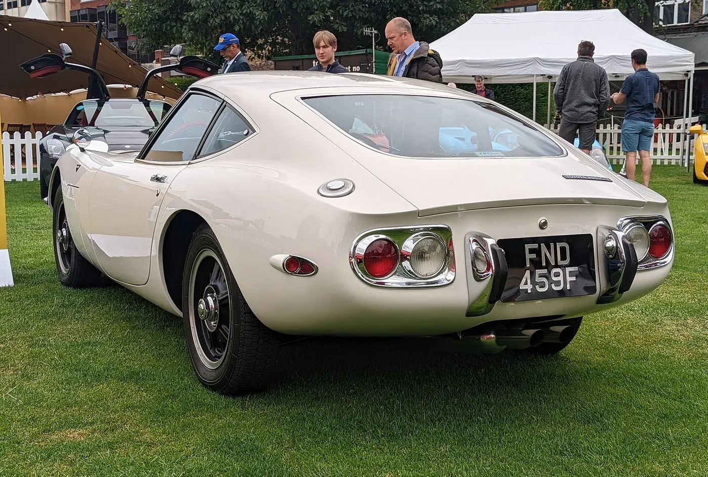 Toyota 2000GT — foto 1