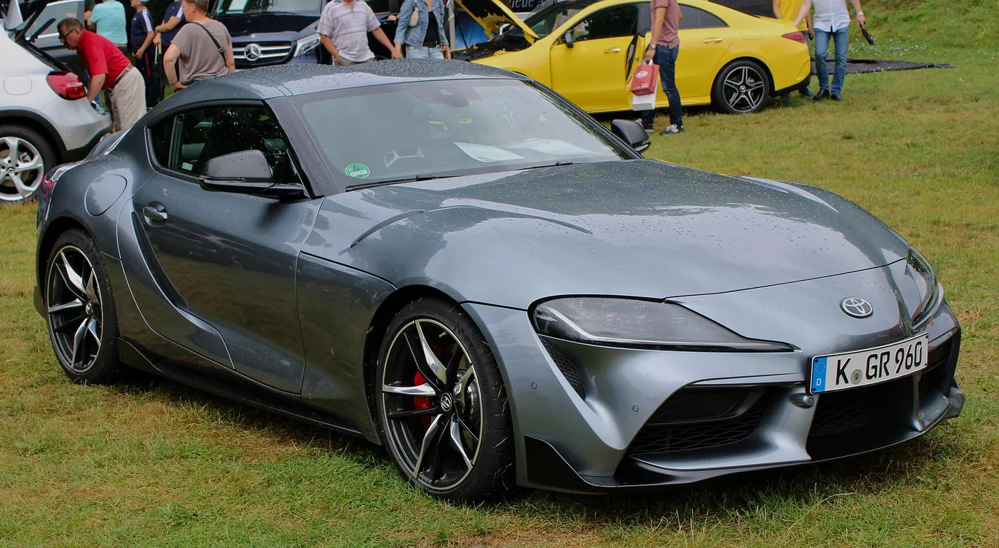 Toyota Supra — foto 1