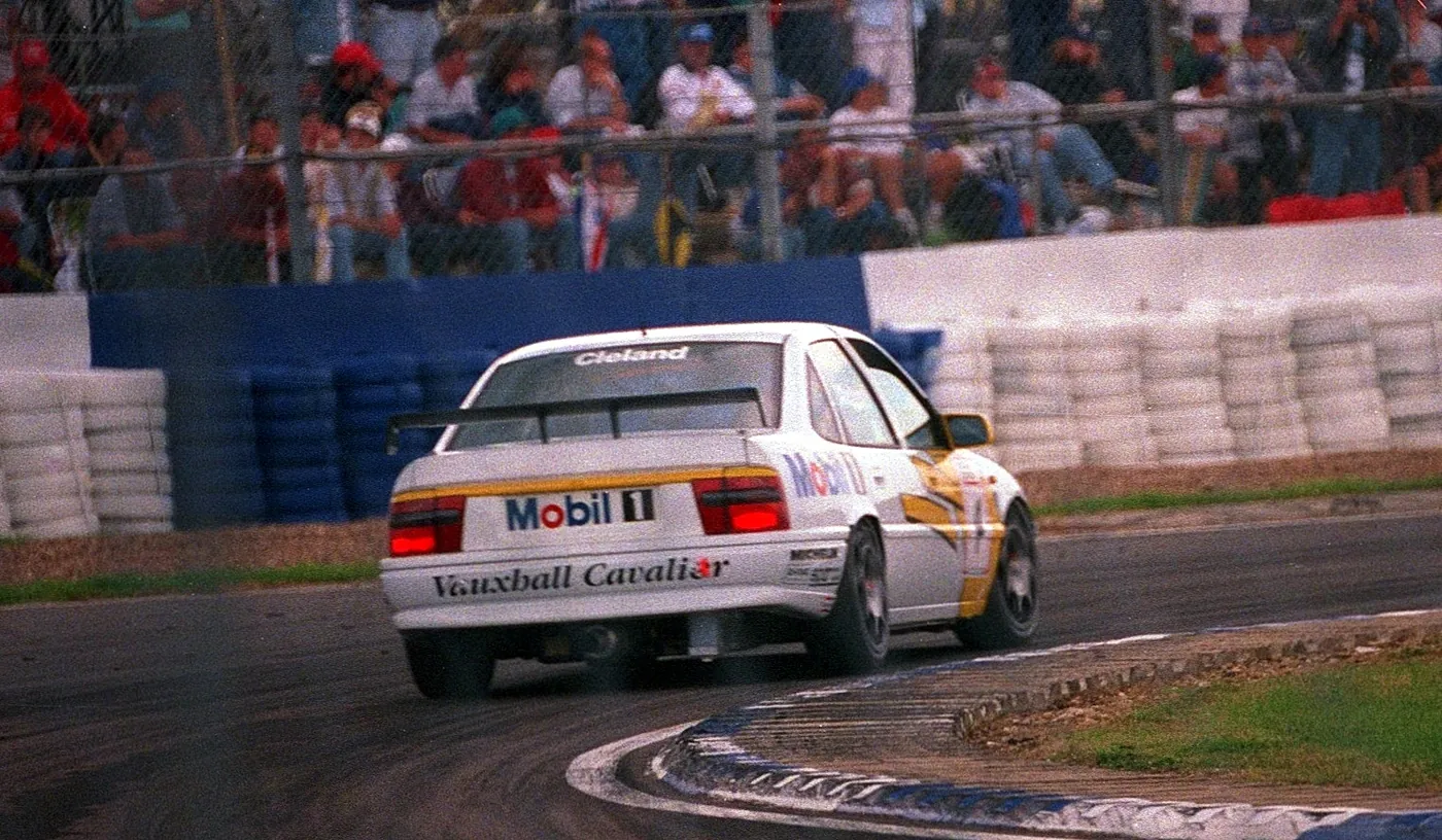 Vauxhall Cavalier — foto 1