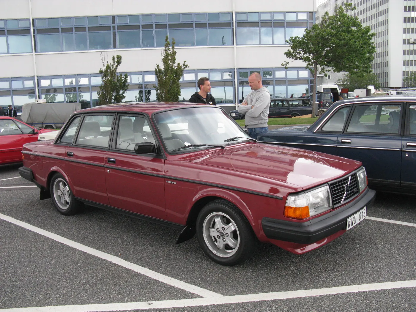 Volvo 240 — foto 5