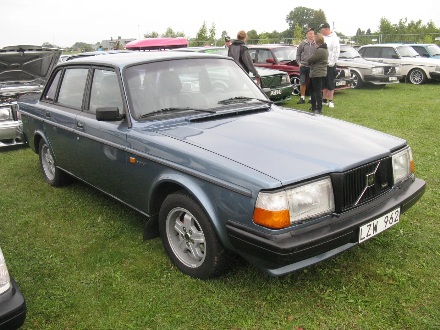 Volvo 240 — foto 6