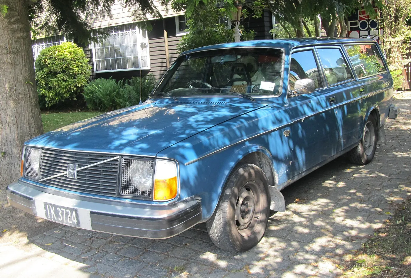Volvo 245 — foto 1