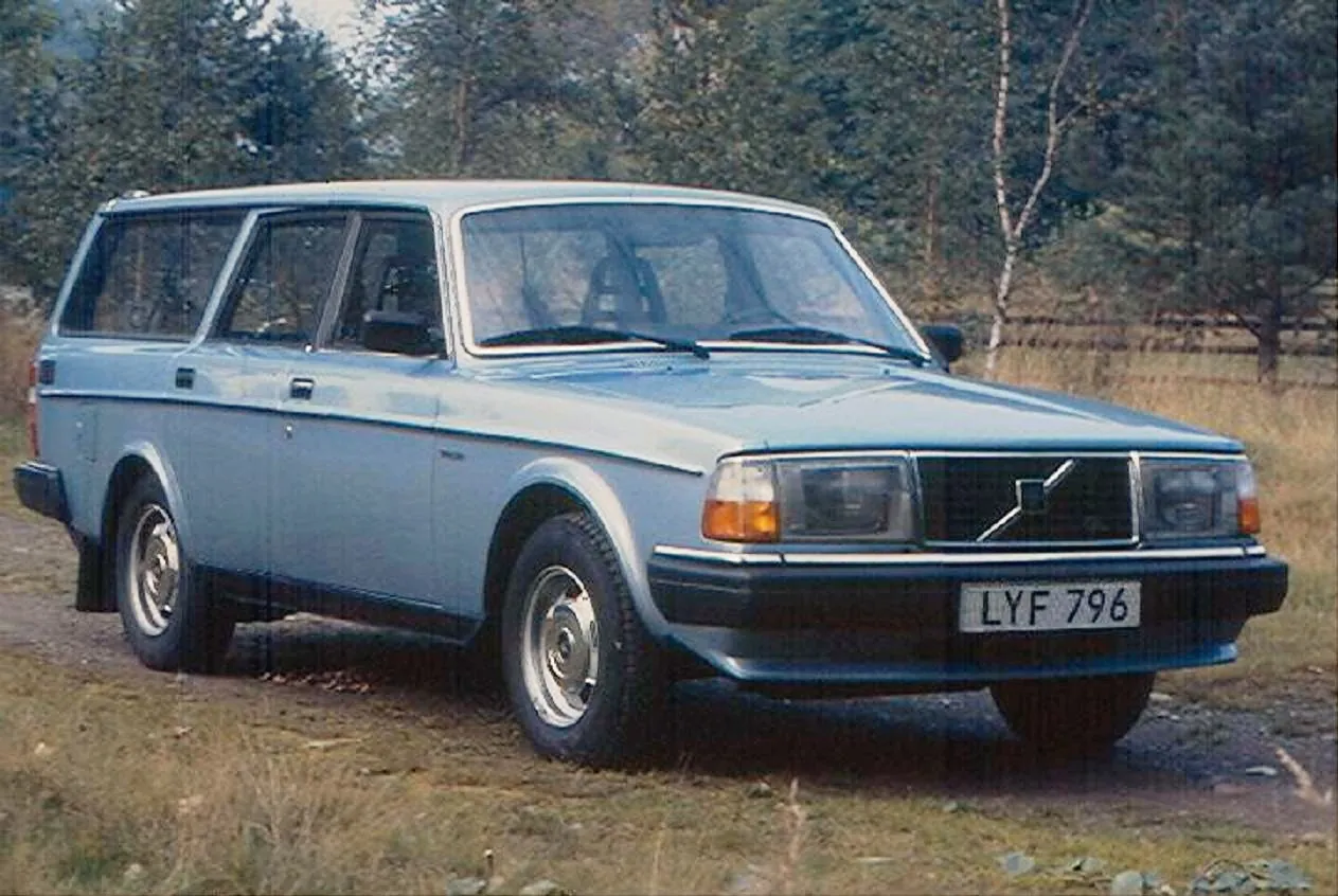 Volvo 245 — foto 5