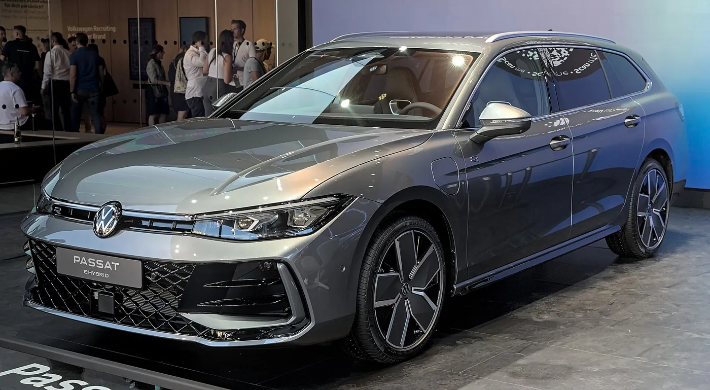 Volkswagen Passat — foto 1