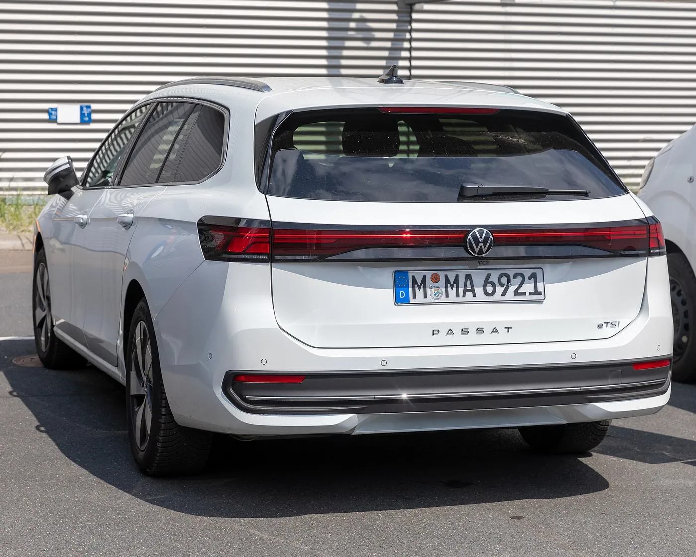 Volkswagen Passat — foto 4
