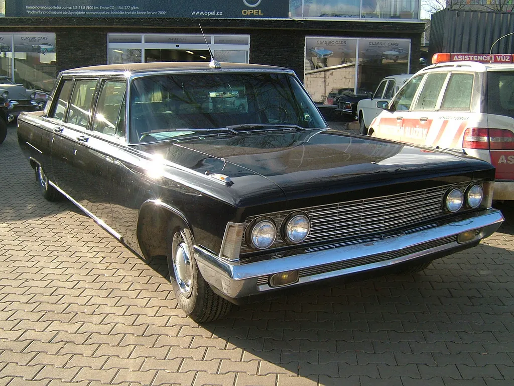 ZIL 114 — foto 1