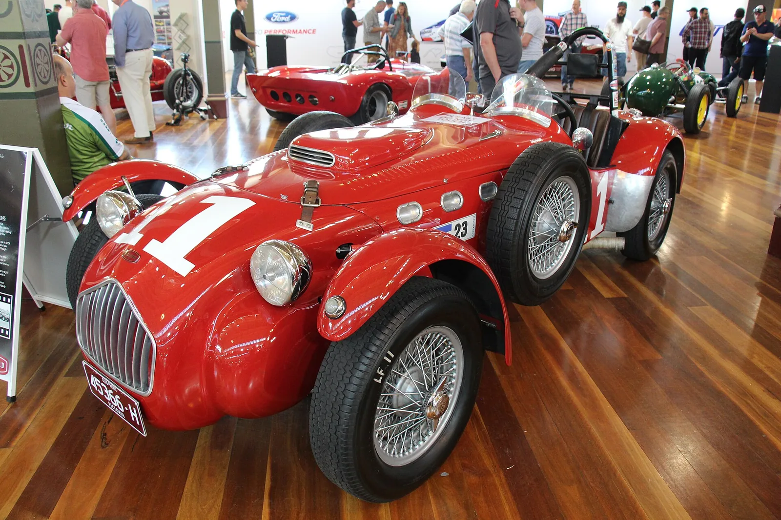 The Allard Motor Company Limited was a London based low volume car manufacturer founded in 1945 by Sydney Allard.
Allards featured large Am