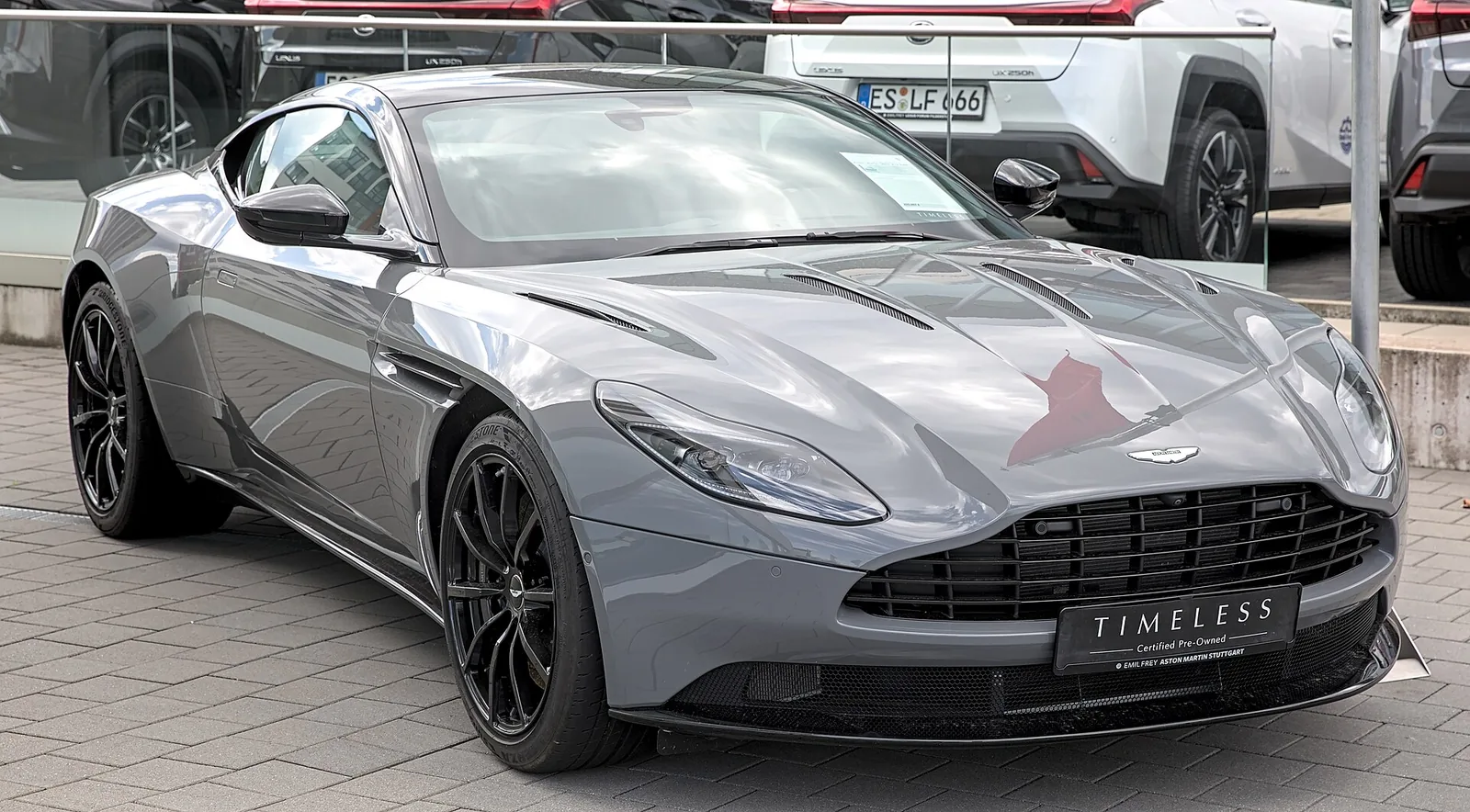Aston_Martin_DB11_AMR in Filderstadt