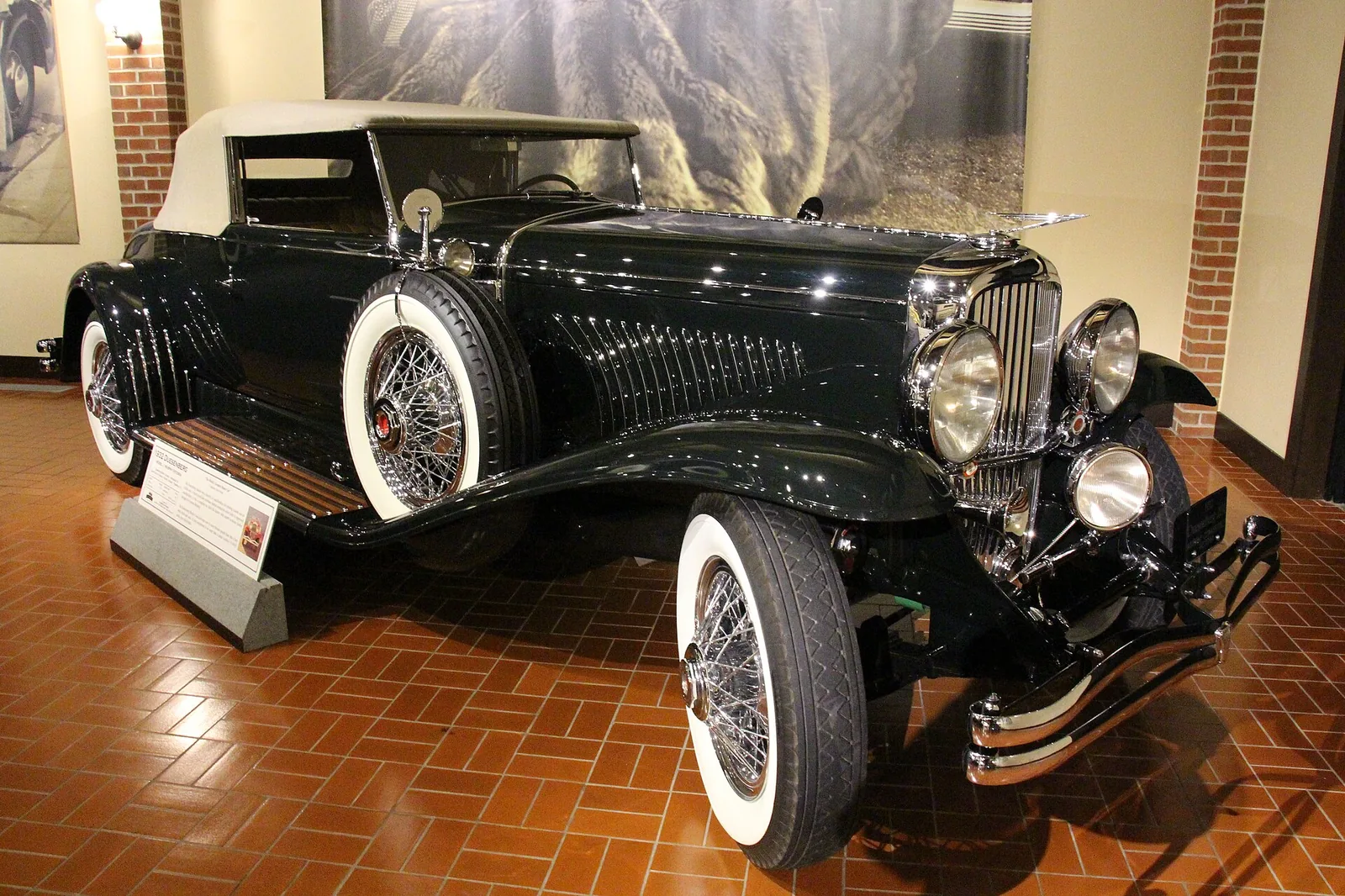 E.L.Cord, who also owned Auburn bought Duesenberg in 1926.
The Model J Duesenberg was a luxury car built from 1928-37. More famous people b
