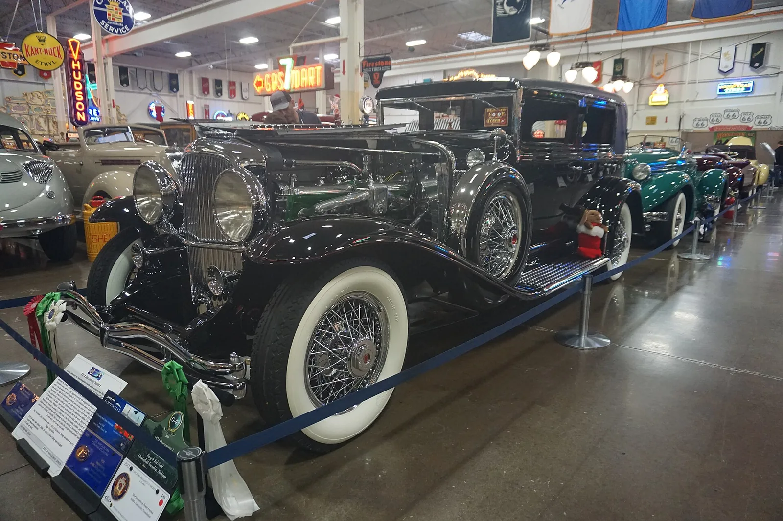 A 1934 Duesenberg Model J at Stahls Automotive Collection in Chesterfield Township, Michigan (United States).