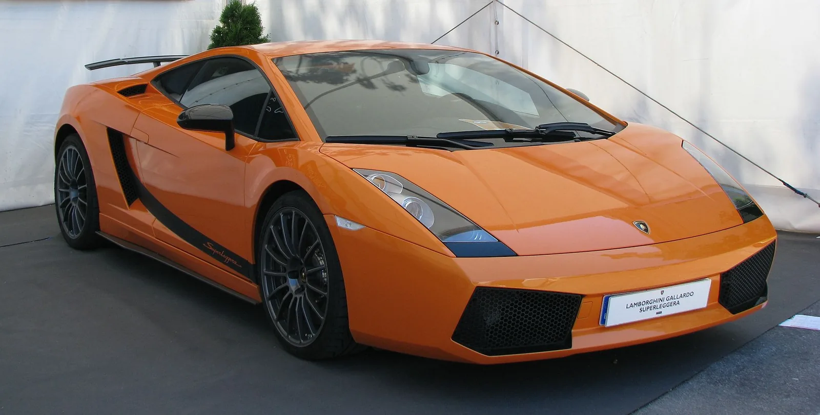 Lamborghini Gallardo Superleggera naranja en el Salón Internacional del Automóvil de Barcelona 2009.