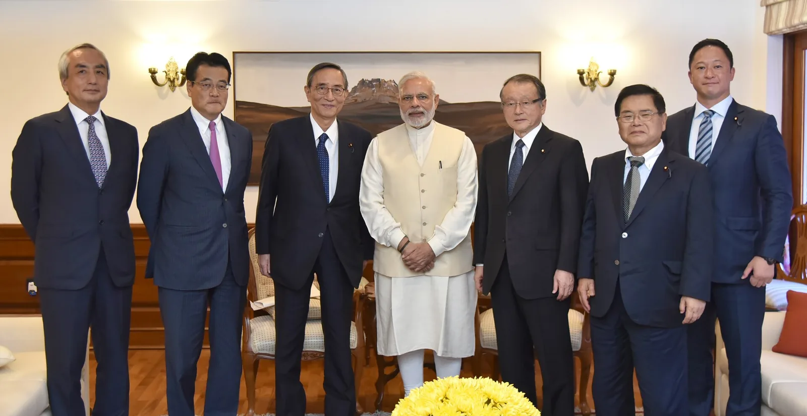 The Chairman of the General Council of Liberal Democratic Party of Japan, Mr. Hiroyuki Hosoda along with the Members of the Japan-India Parl