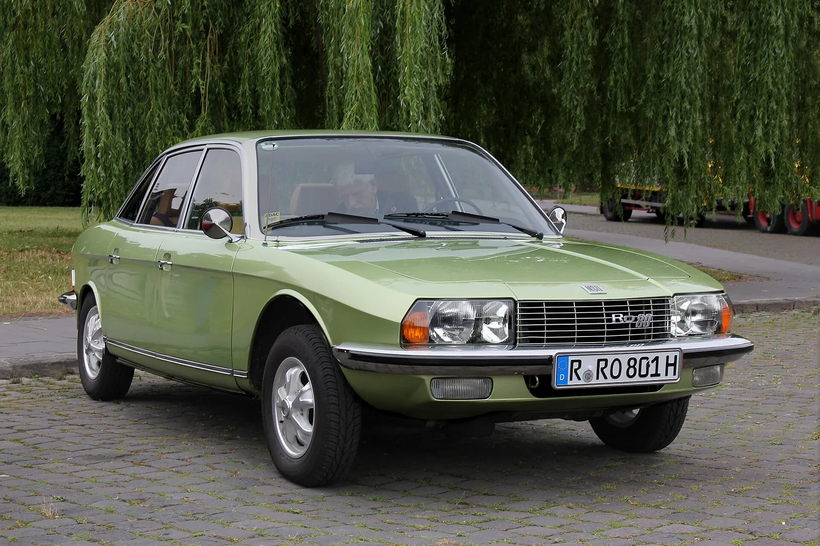 NSU Ro 80, Baujahr 1976, Wankelmotor; mit Fuchsfelgen