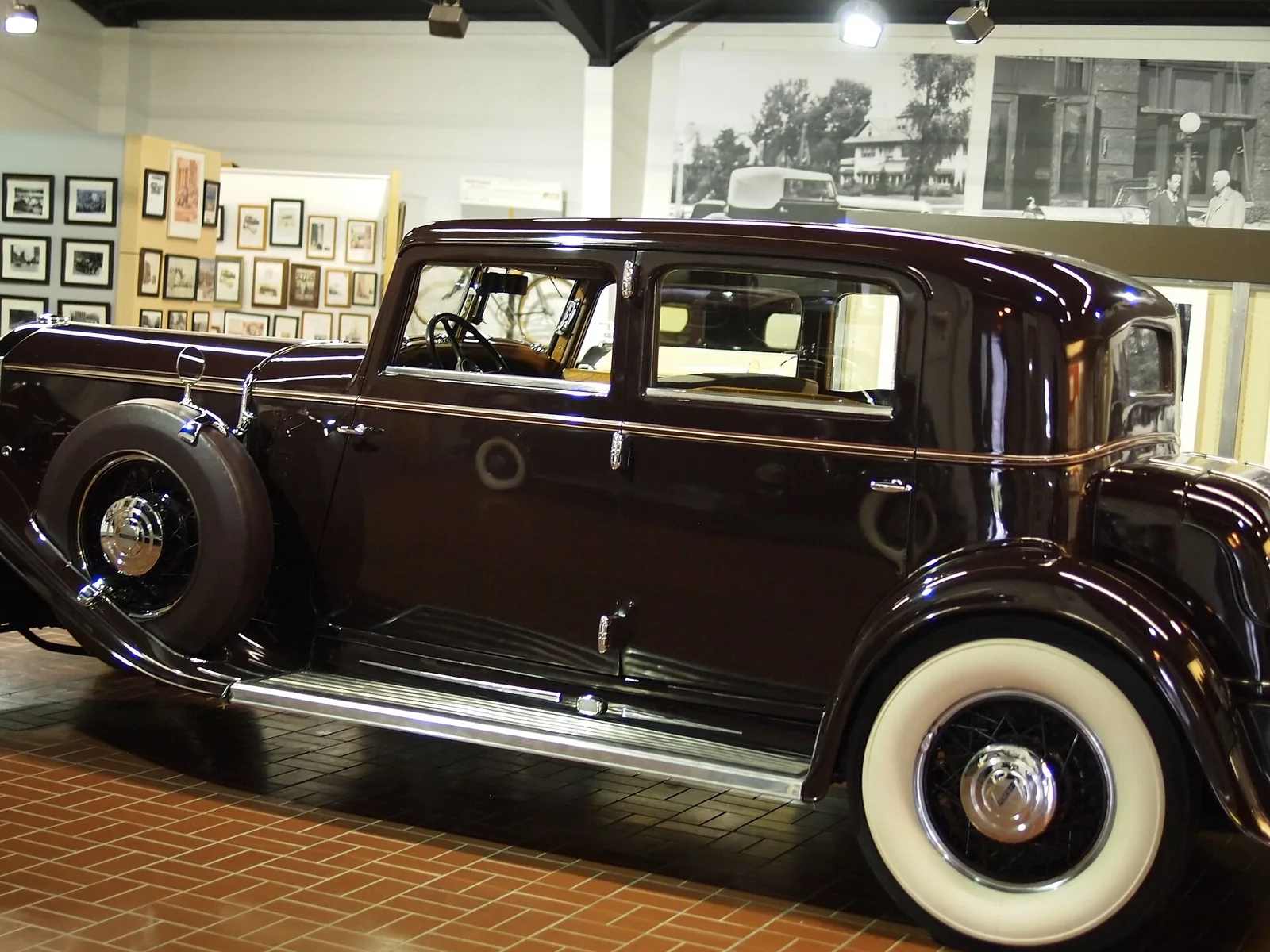 1931 Pierce-Arrow Model 41 LeBaron sport sedan