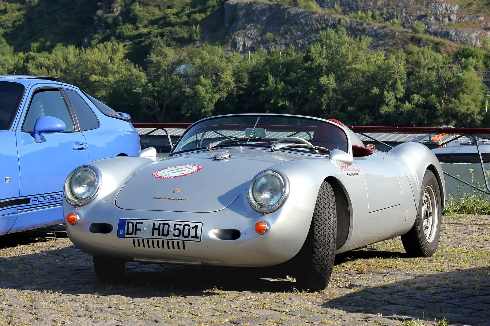 Porsche 550 A Spyder, Baujahr 1956. Nach Auskunft des Eigentümers ist der Wagen ein Original. Nur die Windschutzscheibe wurde erneuert. (Län