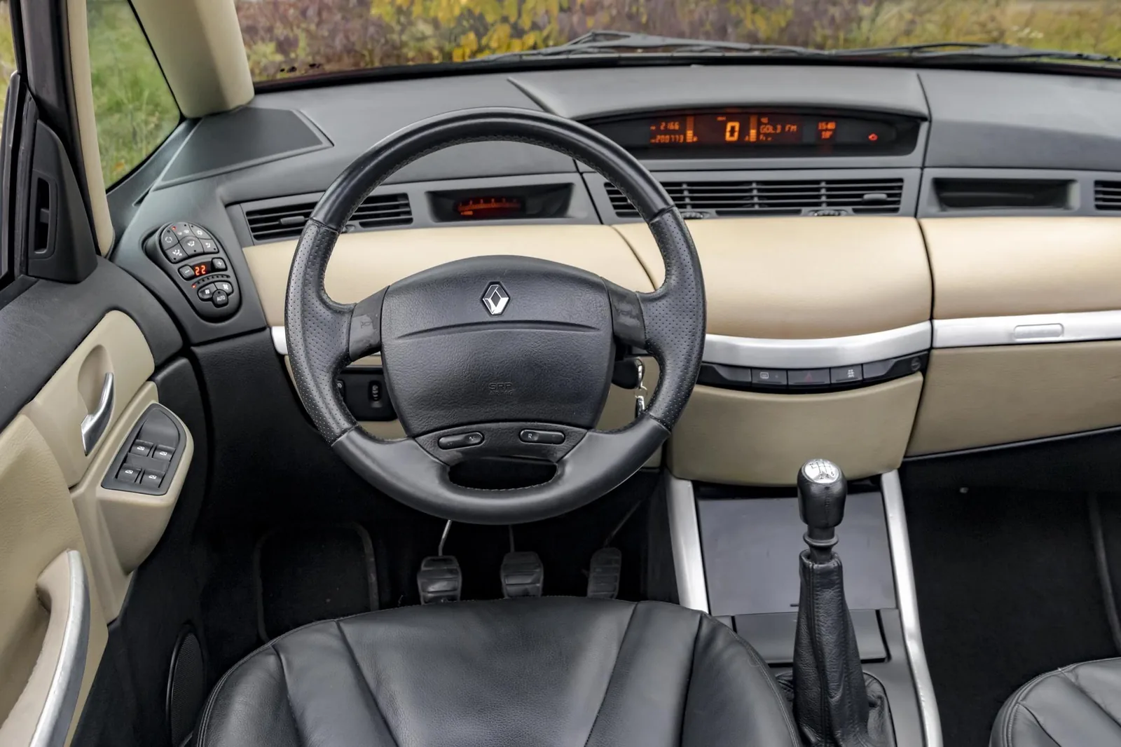 2001-2004 yılları arasında oluşturulan Fransız MPV Renault Avantime